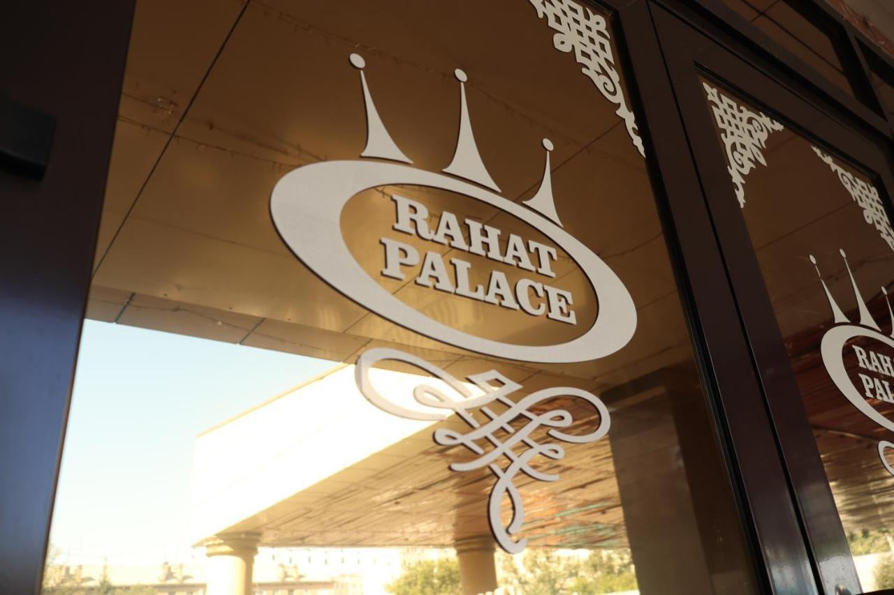 Rahat Palace Hotel Semey Exterior foto